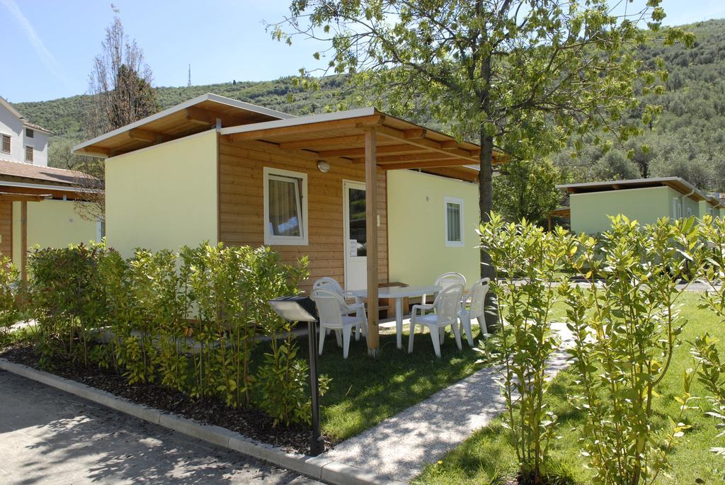 Camping Brione Hotel Riva del Garda Exterior foto